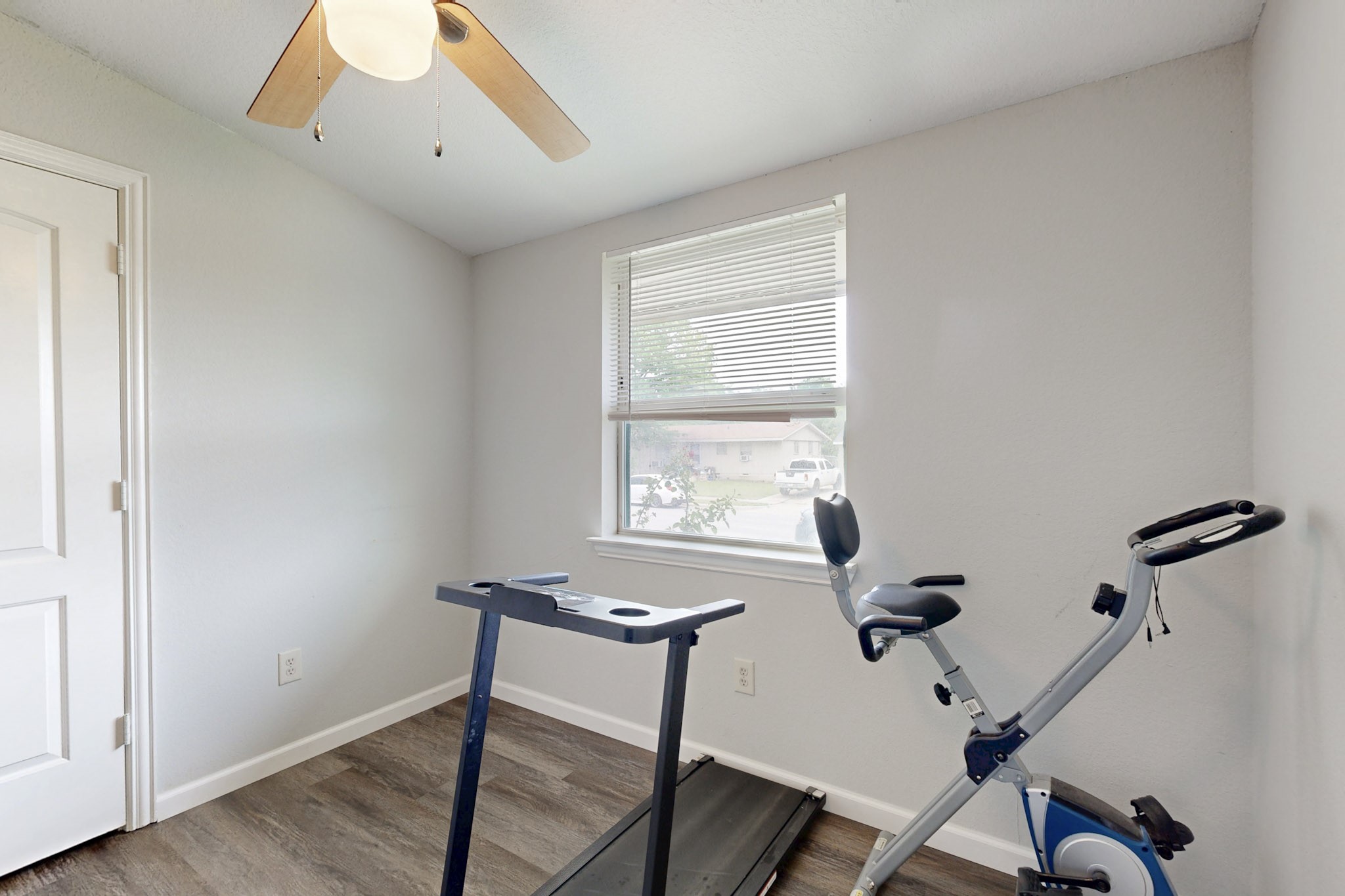 1901 Burke Drive Garland TX 75040