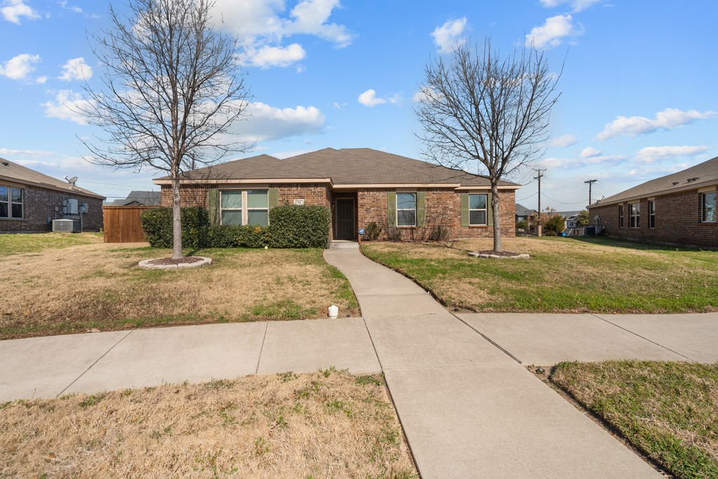 761 Skyflower Drive Desoto TX 75115