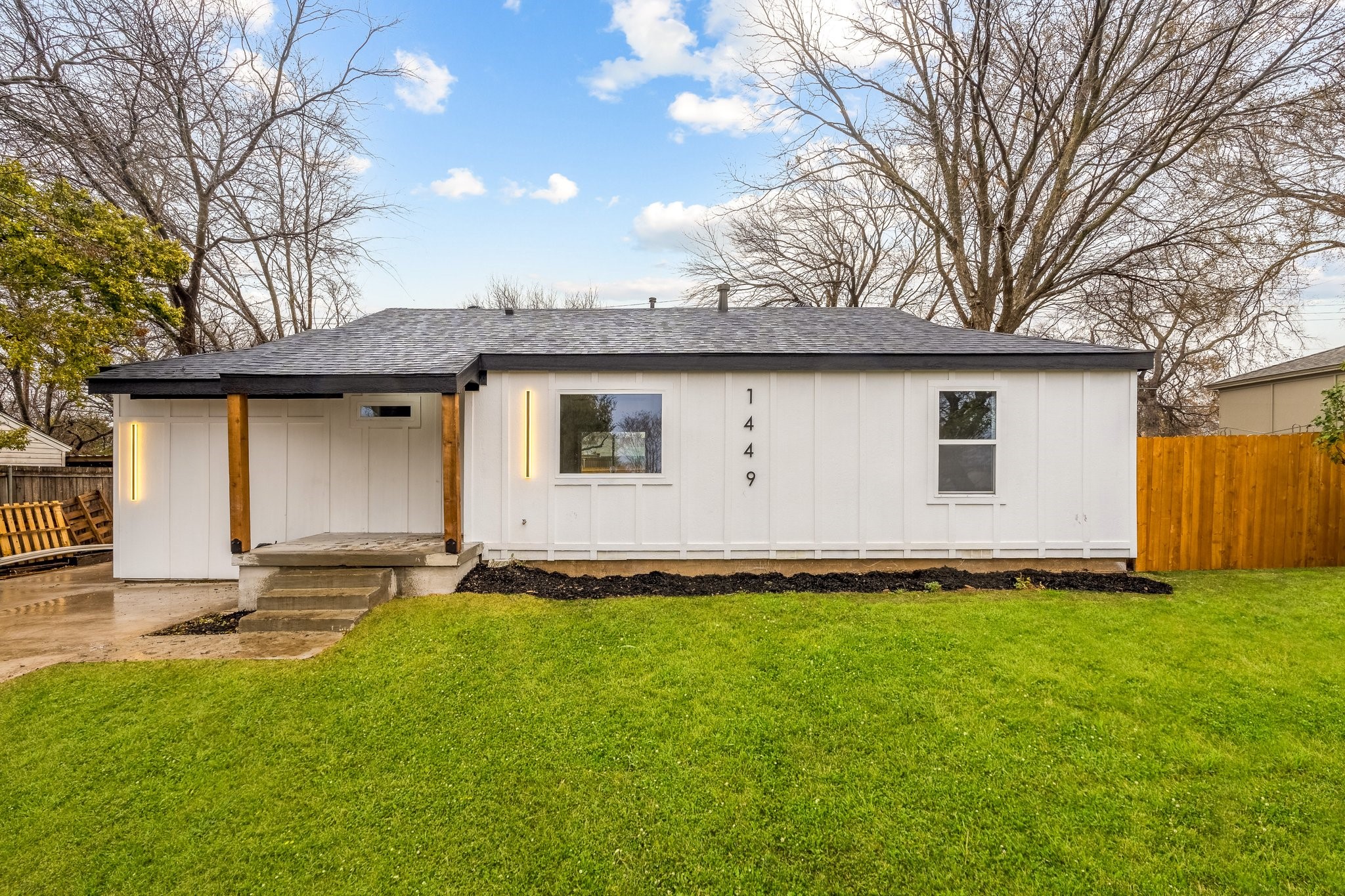 1449 W Walnut Street Garland TX 75042