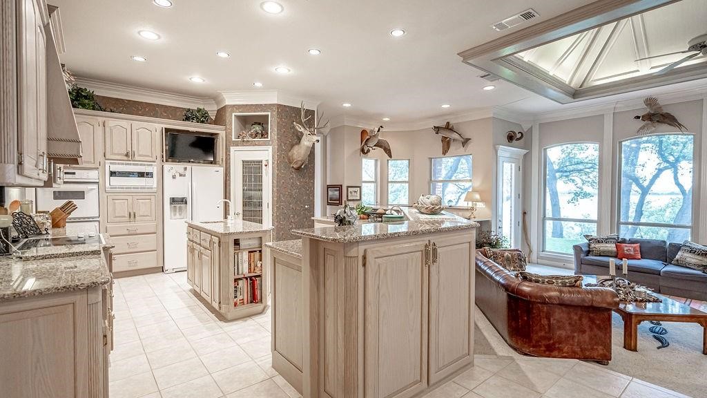 5202 Comanche Vista Trail Granbury TX 76049