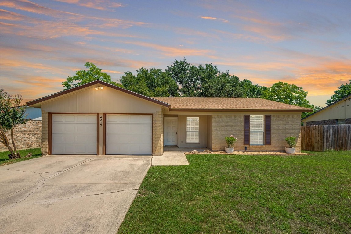 6229 Brookside Drive Watauga TX 76148