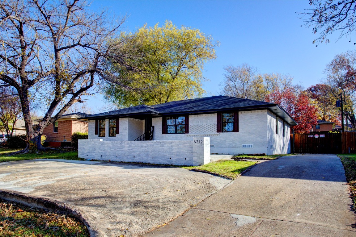 5712 Glen Forest Lane Dallas TX 75241