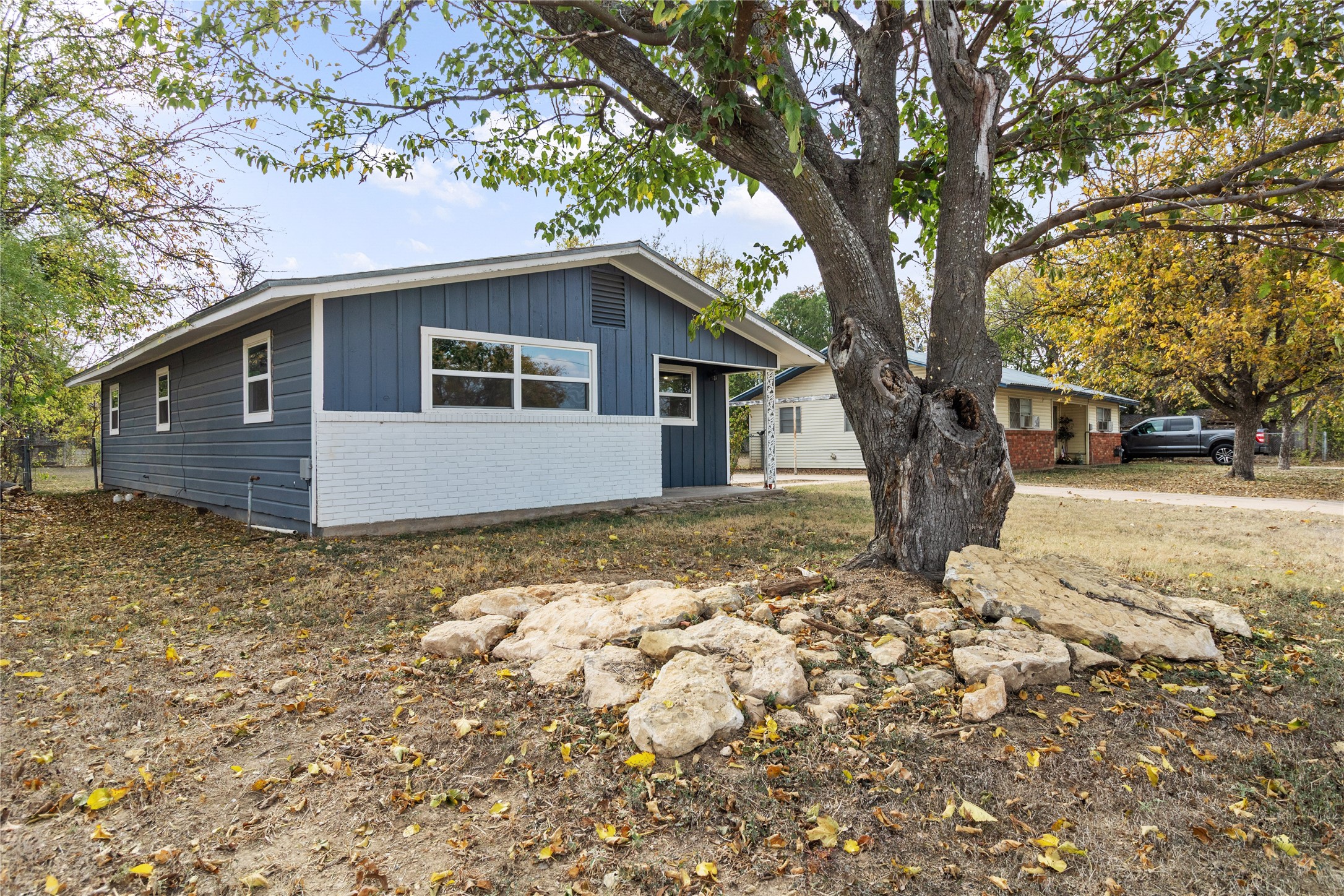 212 E 2nd Street Coleman TX 76834