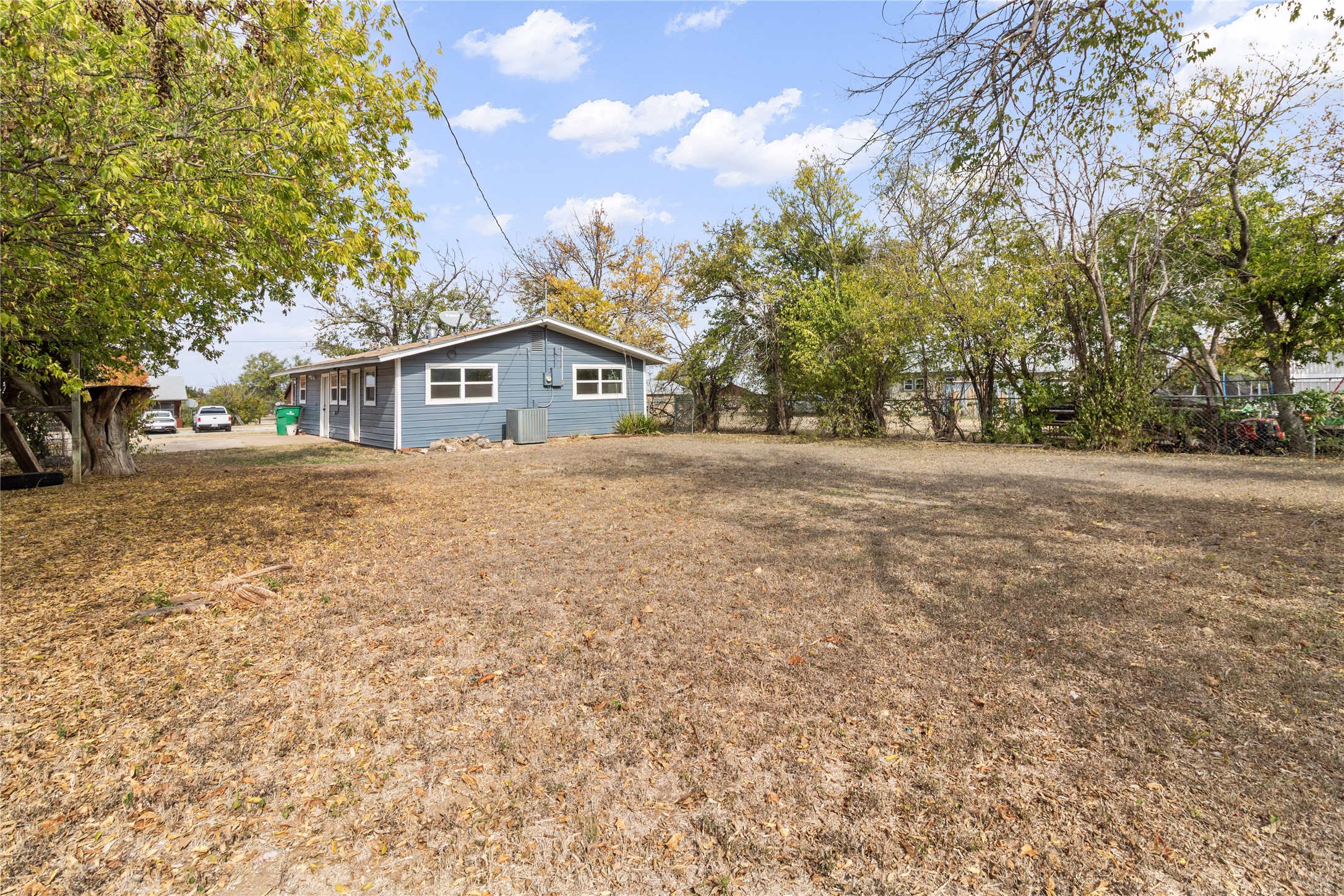 212 E 2nd Street Coleman TX 76834