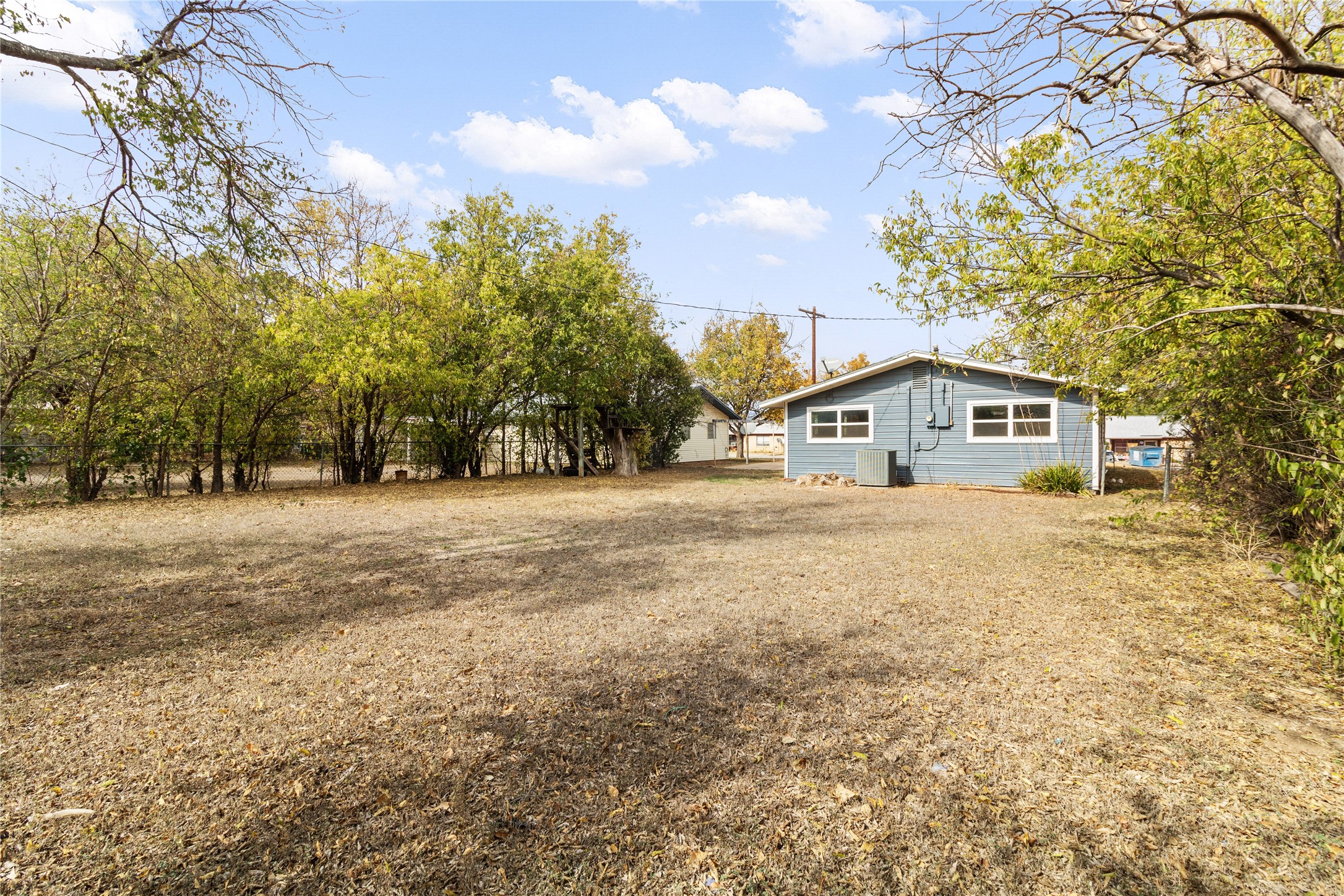 212 E 2nd Street Coleman TX 76834