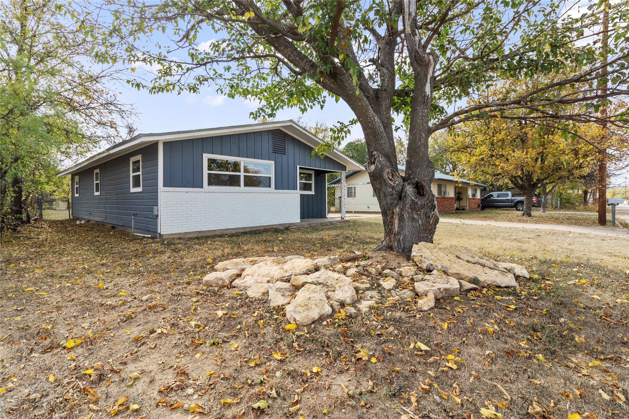 212 E 2nd Street Coleman TX 76834