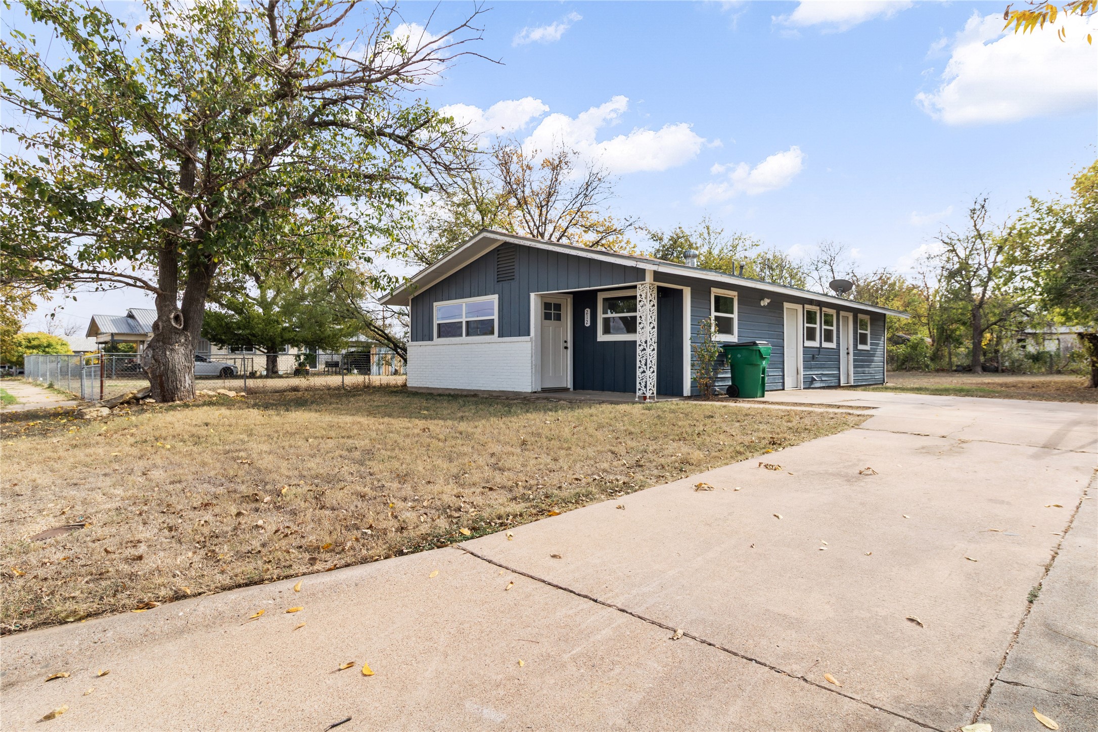 212 E 2nd Street Coleman TX 76834