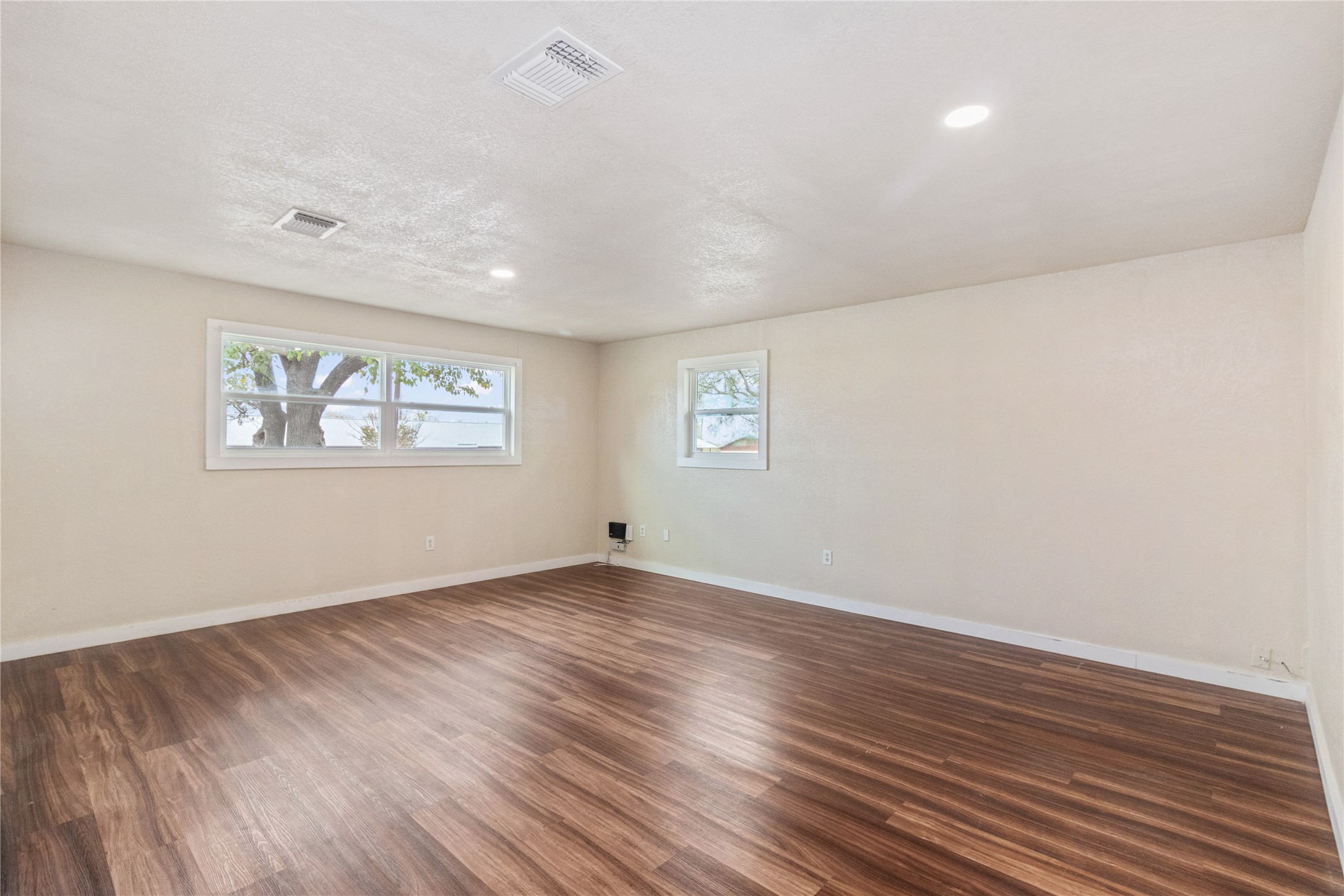 212 E 2nd Street Coleman TX 76834