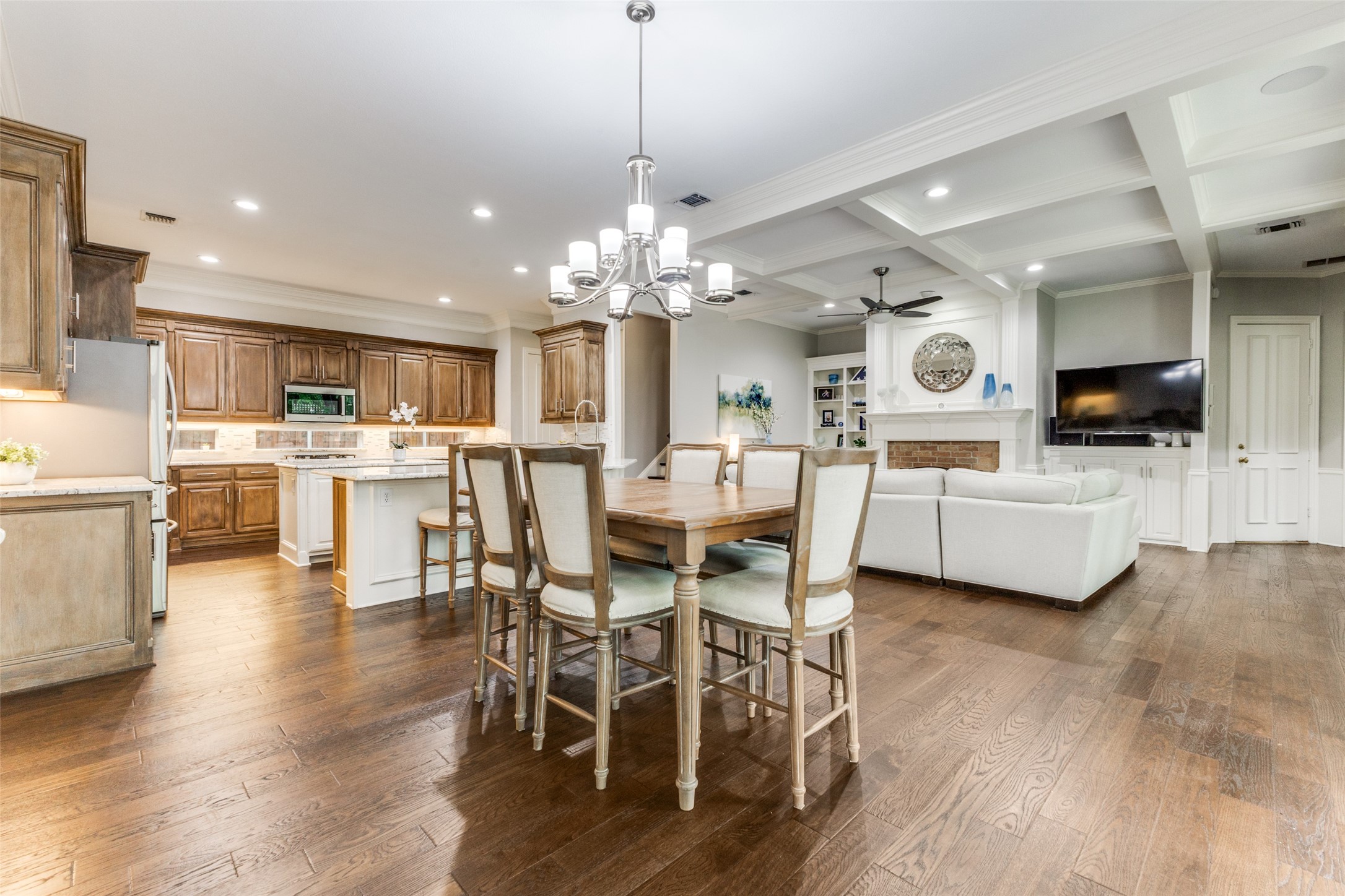 5103 Scarborough Lane Dallas TX 75287