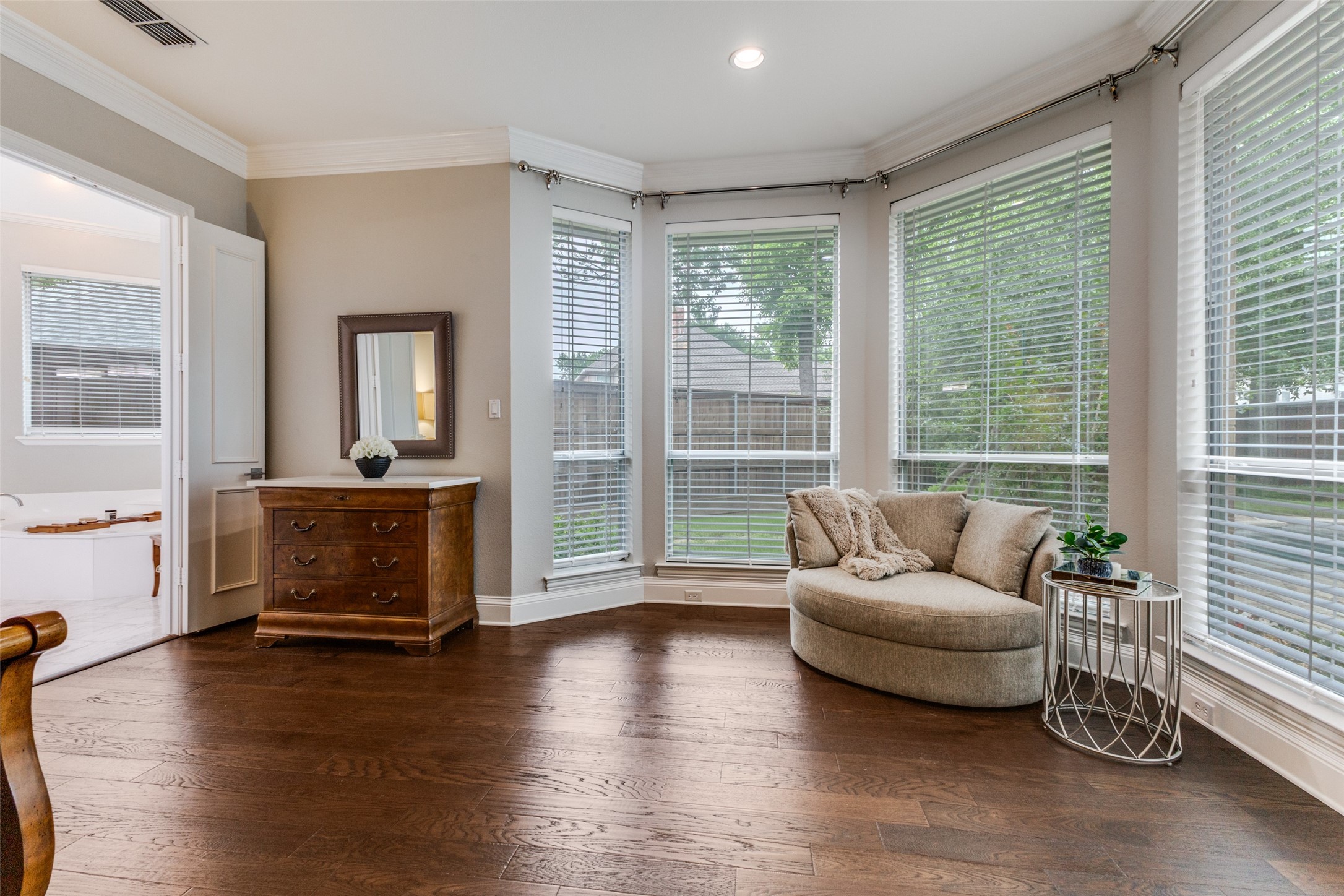 5103 Scarborough Lane Dallas TX 75287