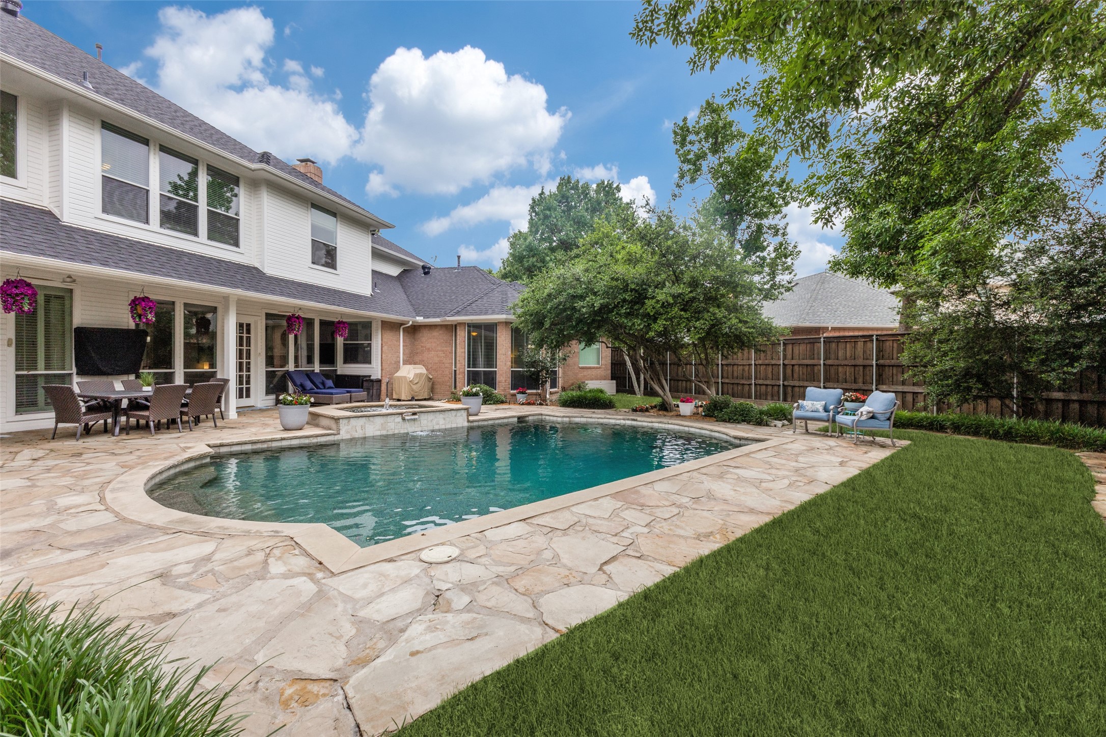 5103 Scarborough Lane Dallas TX 75287