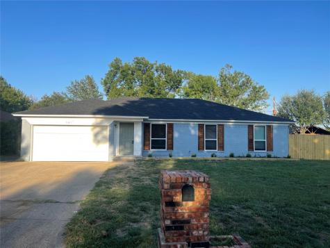 6417 Willow Springs Drive Arlington TX 76001