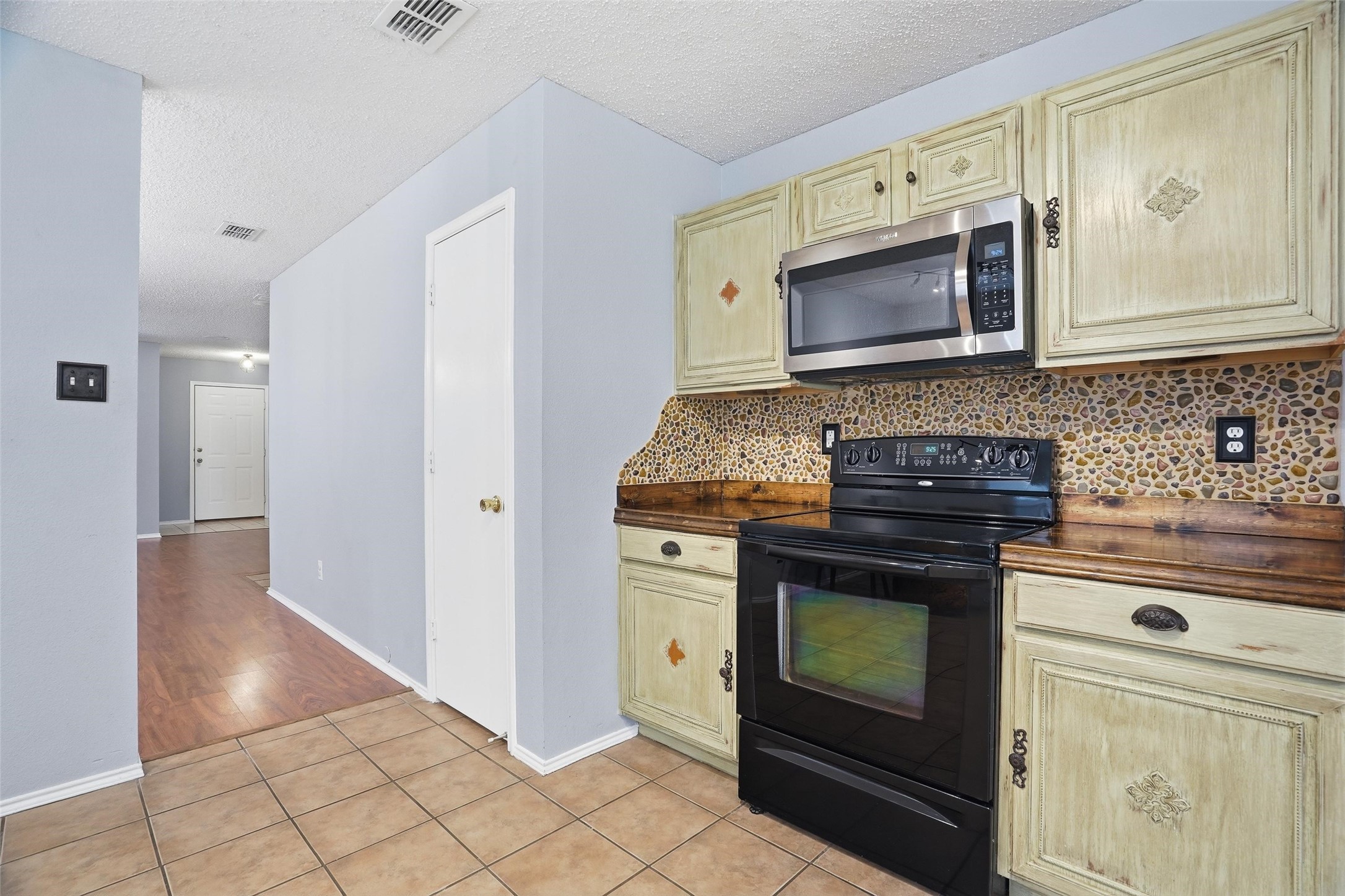 521 Oriel Circle Fort Worth TX 76036