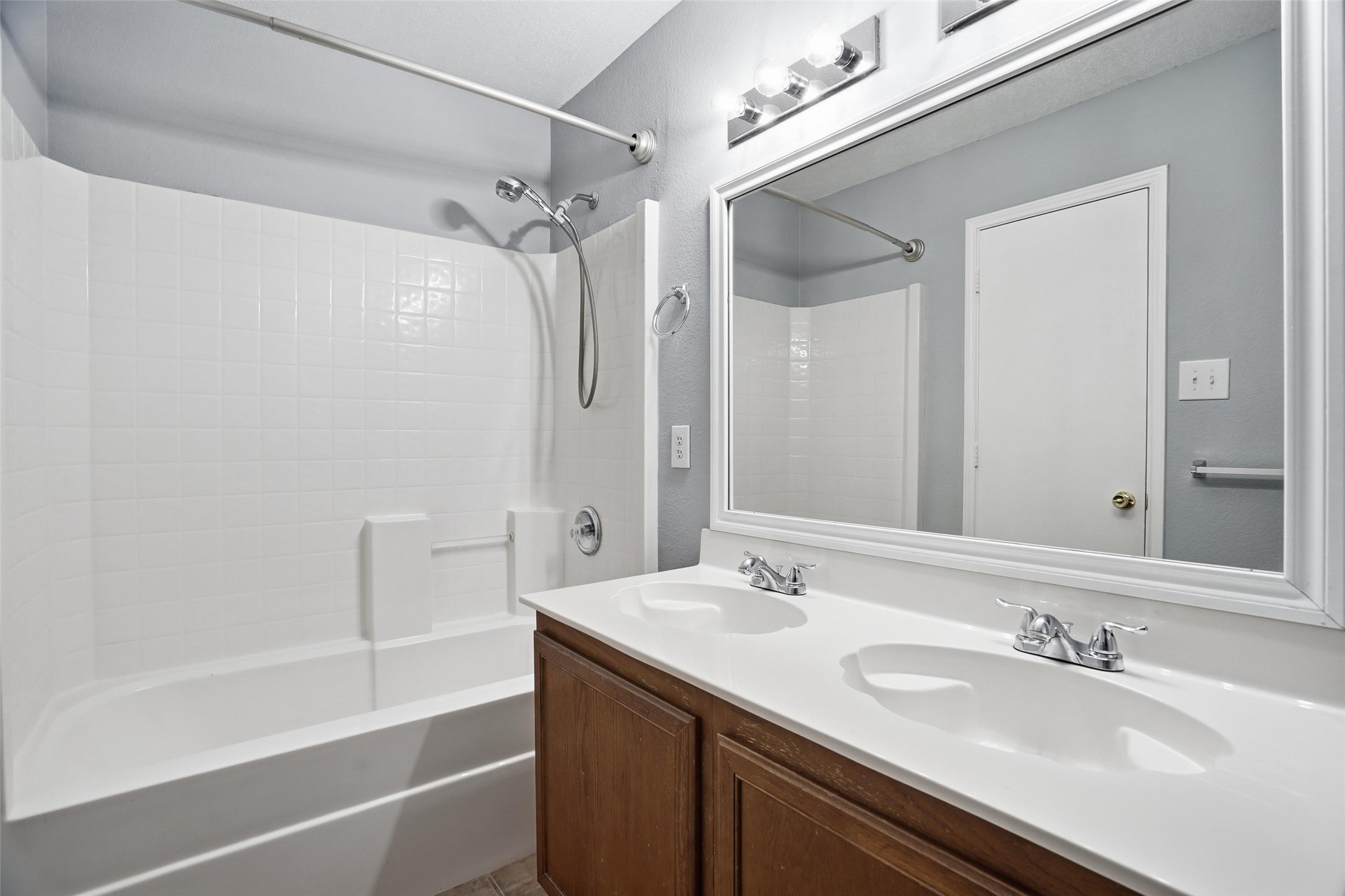 521 Oriel Circle Fort Worth TX 76036