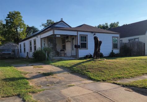 2708 Marigold Avenue Fort Worth TX 76111