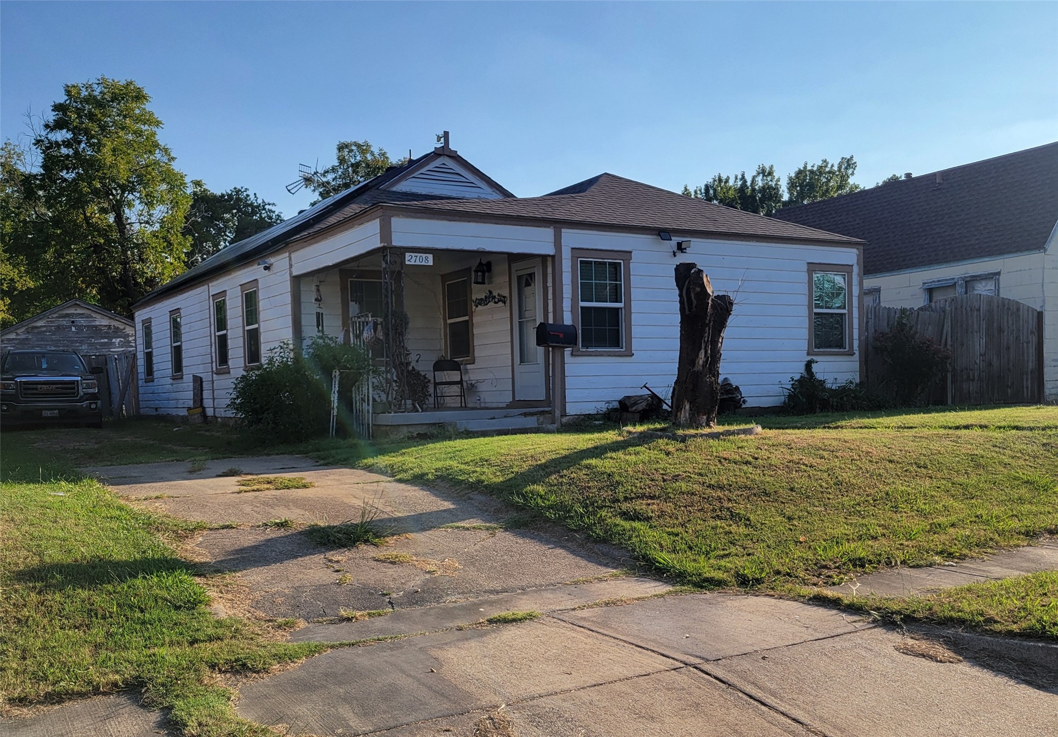 2708 Marigold Avenue Fort Worth TX 76111