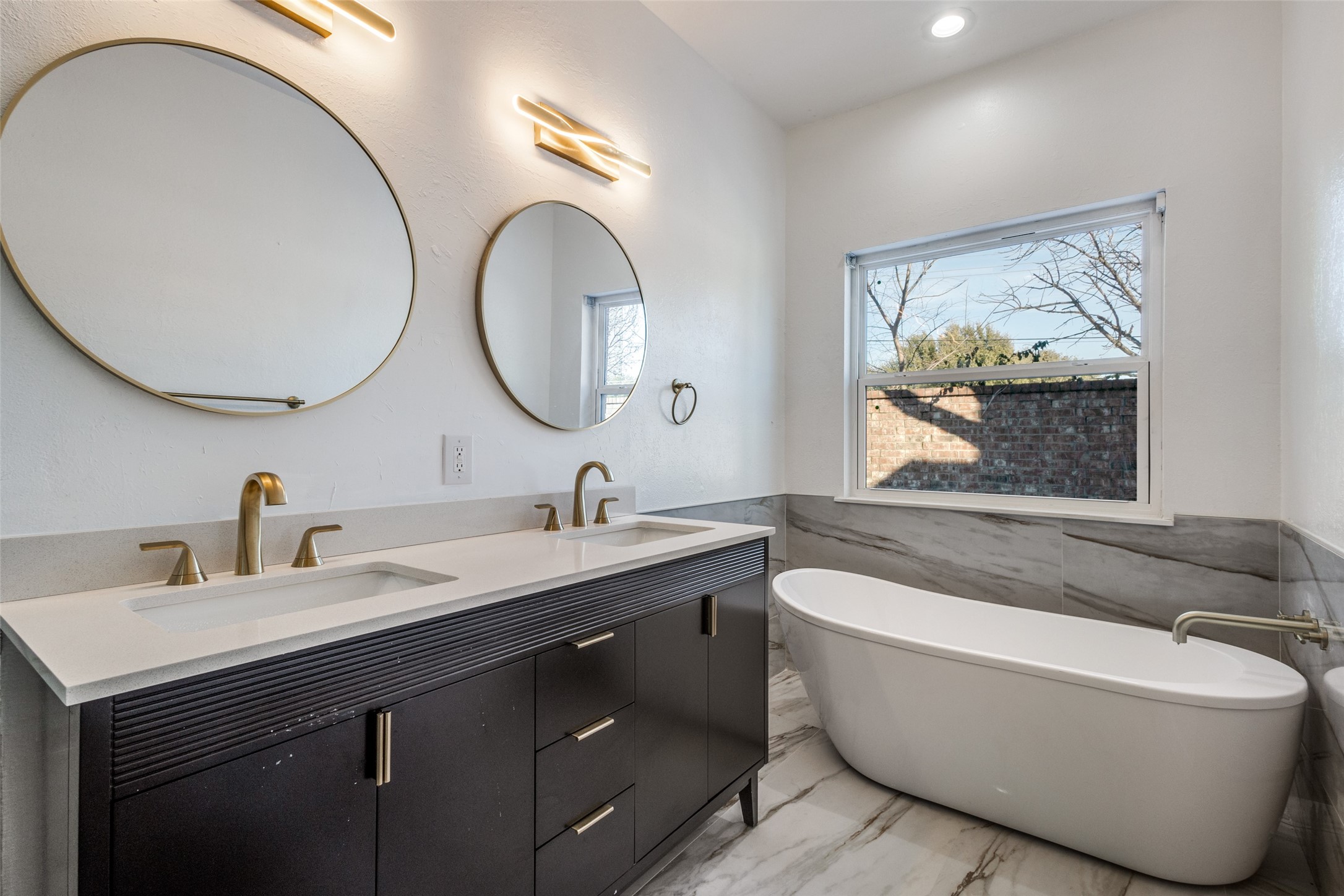 1800 Hyde Park Court Flower Mound TX 75028