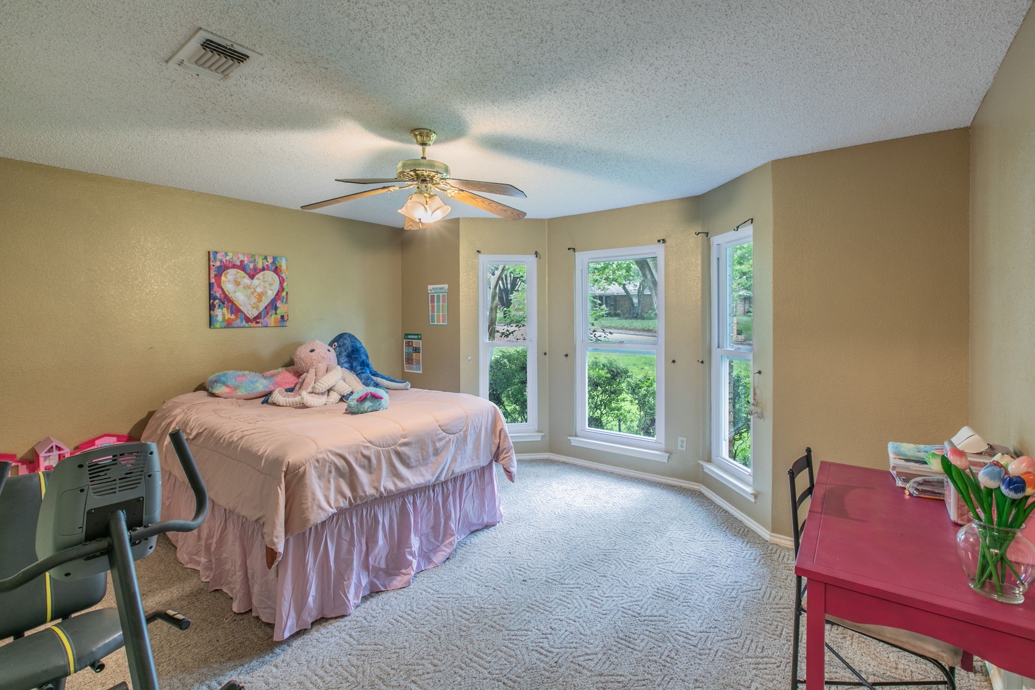 334 Meadowcreek Drive Duncanville TX 75137