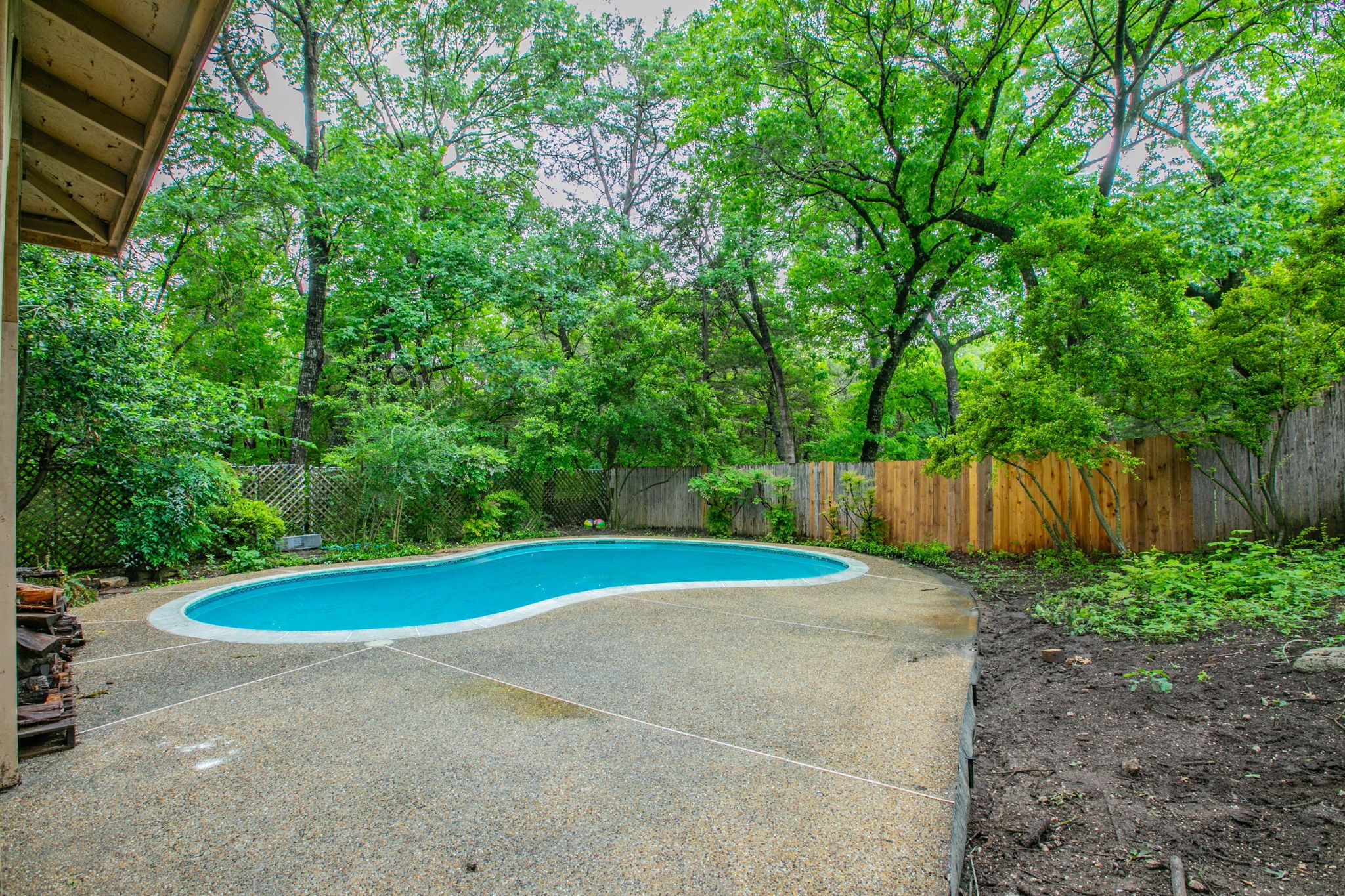 334 Meadowcreek Drive Duncanville TX 75137
