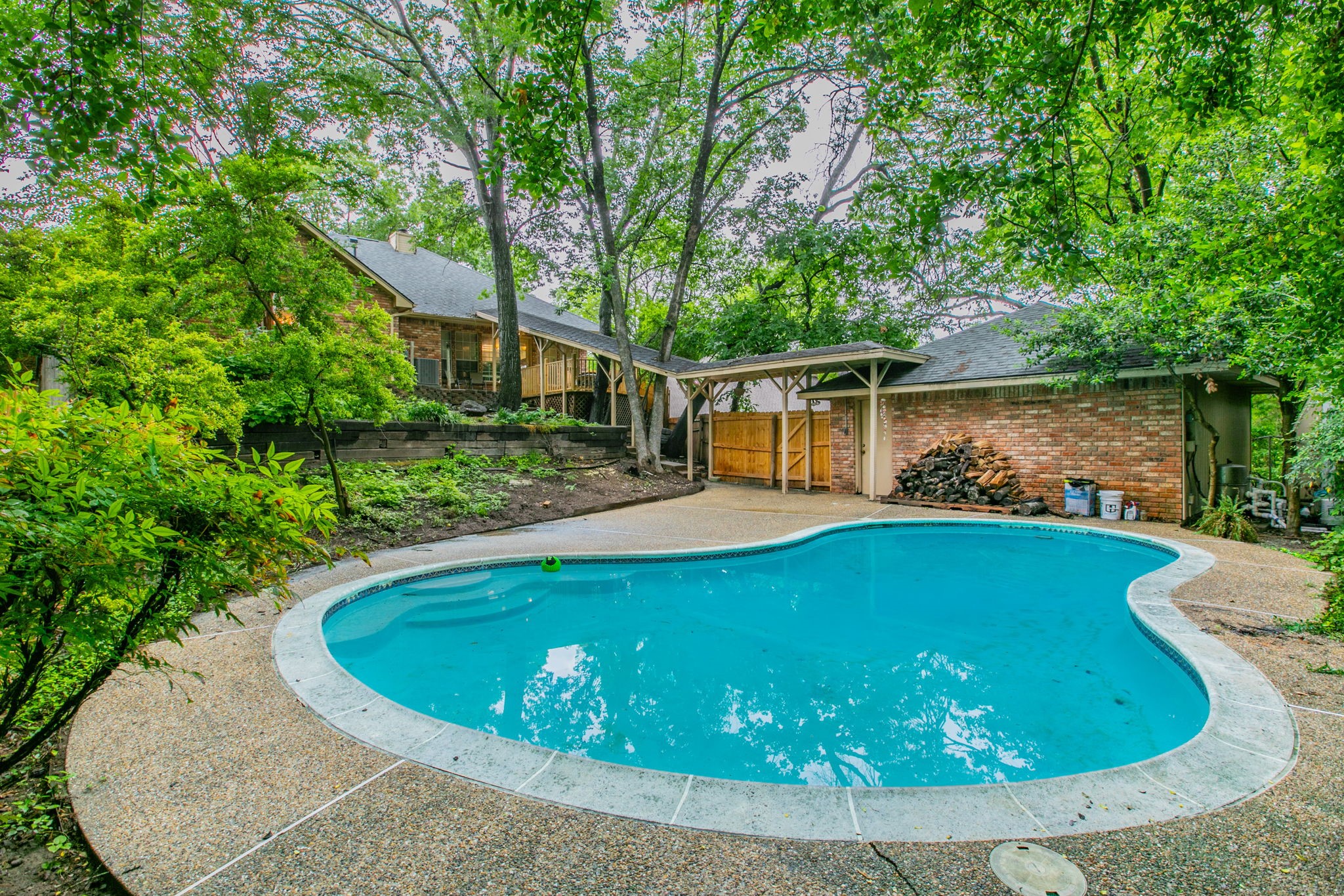 334 Meadowcreek Drive Duncanville TX 75137