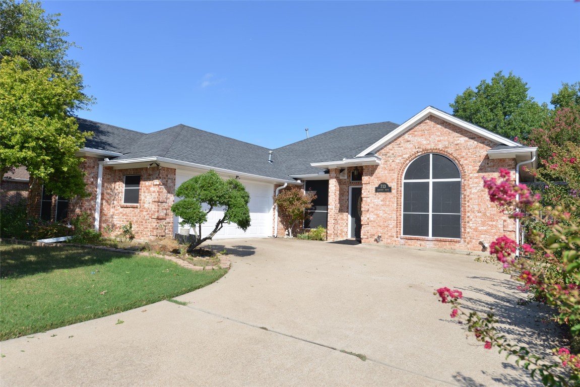 713 Mcmurry Waxahachie TX 75165