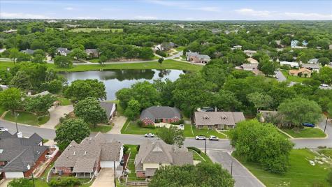 209 Arapaho W Sherman TX 75092