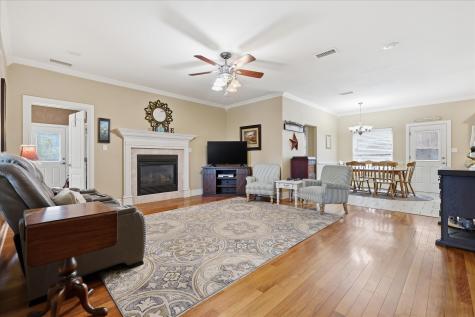 209 Arapaho W Sherman TX 75092