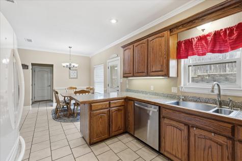 209 Arapaho W Sherman TX 75092
