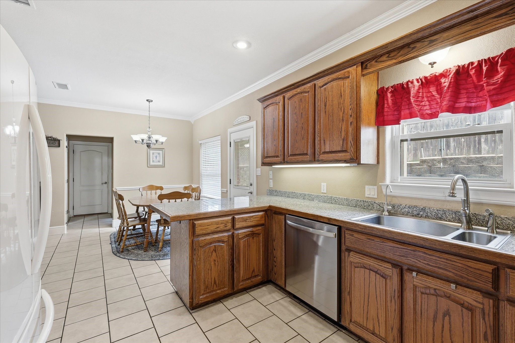 209 Arapaho W Sherman TX 75092