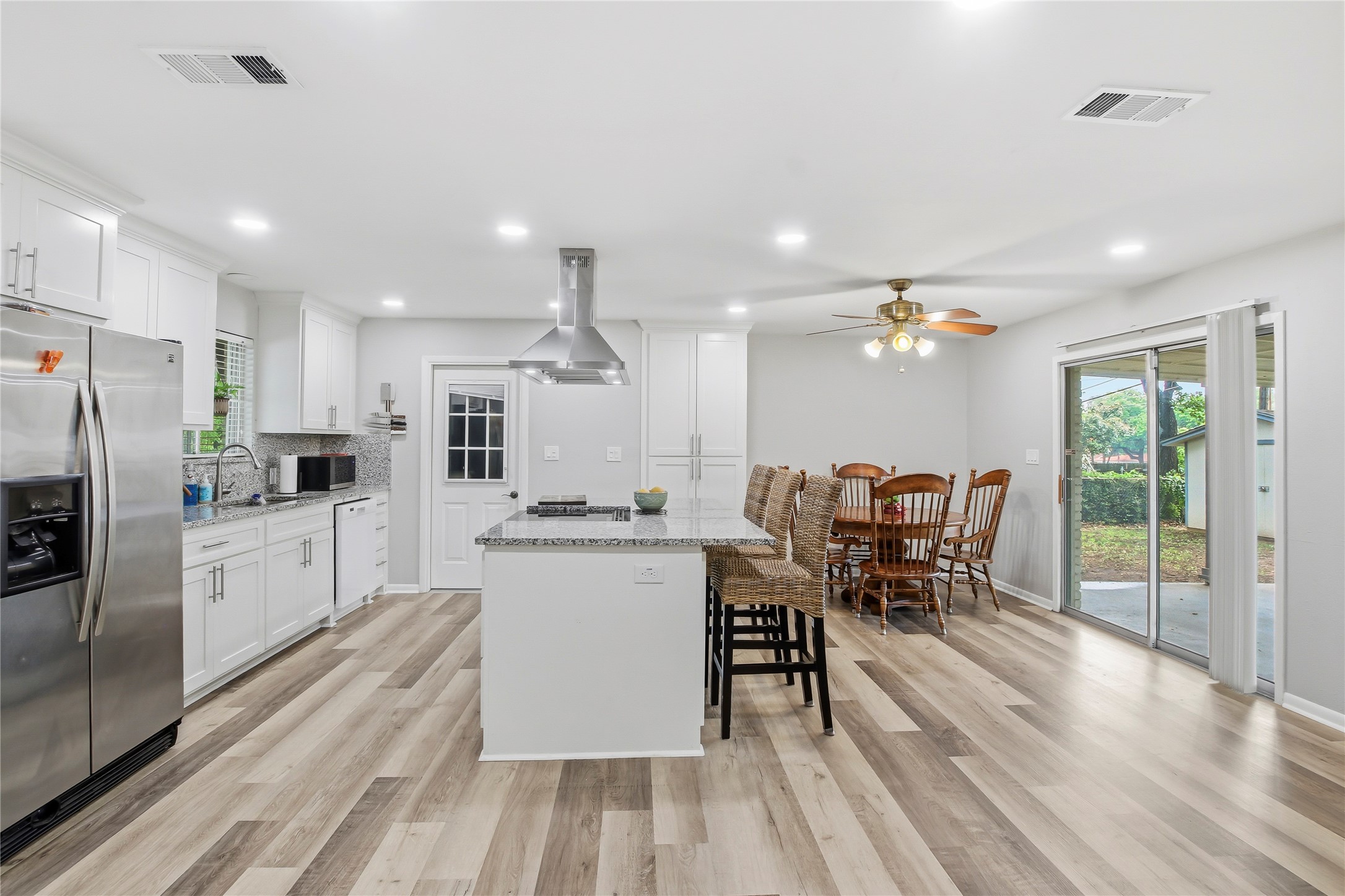 6425 Brentwood Drive Fort Worth TX 76112