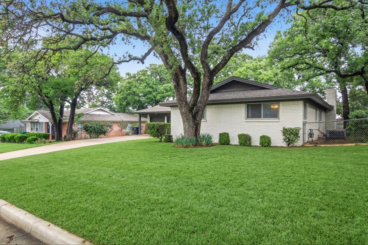 6425 Brentwood Drive Fort Worth TX 76112