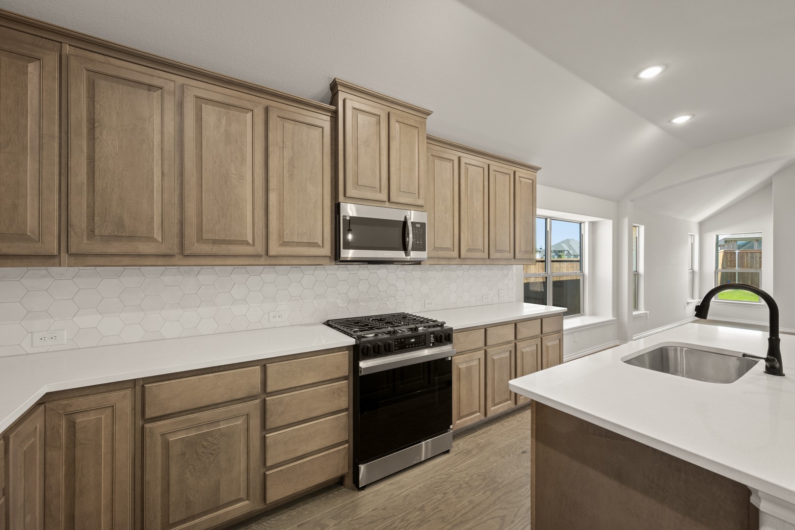 7712 Gatevine Avenue Joshua TX 76058