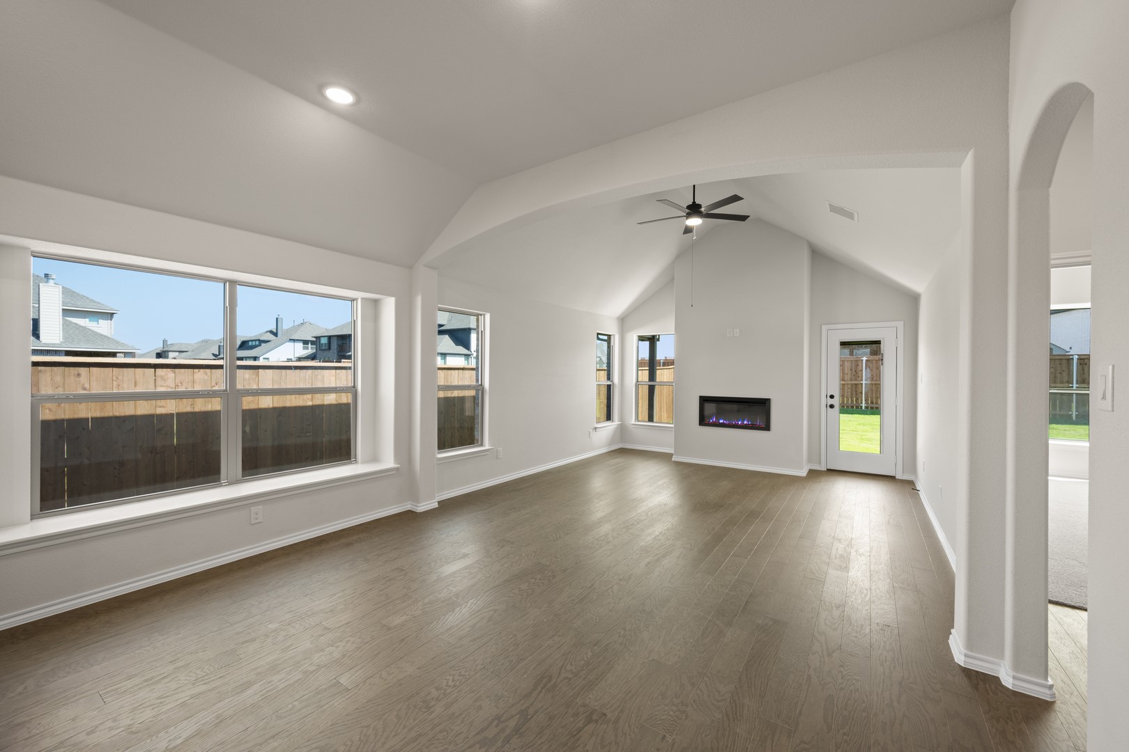 7712 Gatevine Avenue Joshua TX 76058