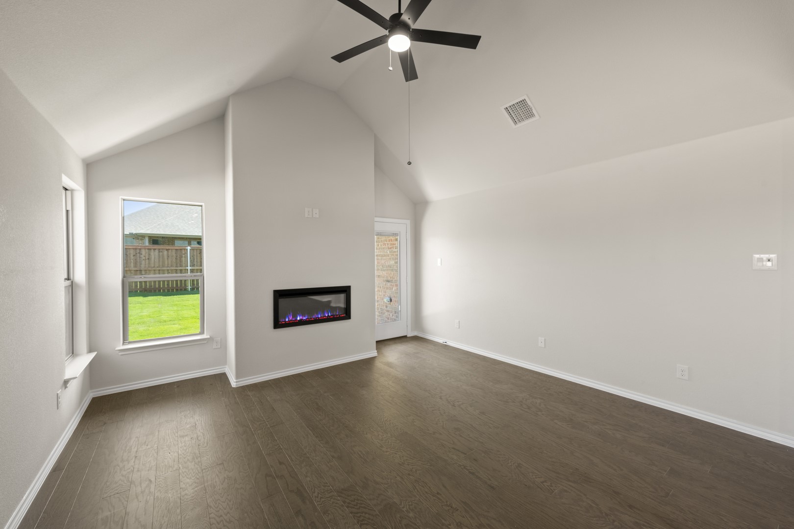 7712 Gatevine Avenue Joshua TX 76058
