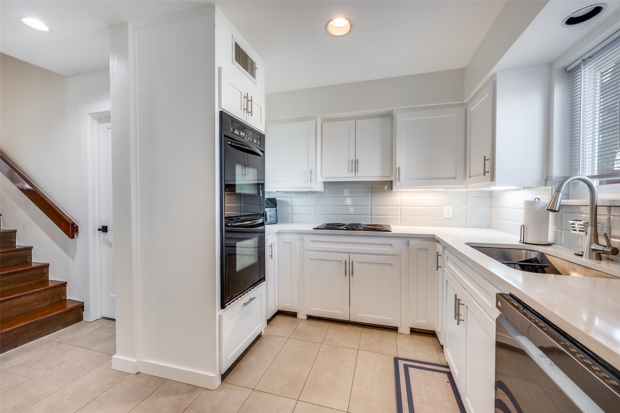 1816 Southpark Drive Arlington TX 76013