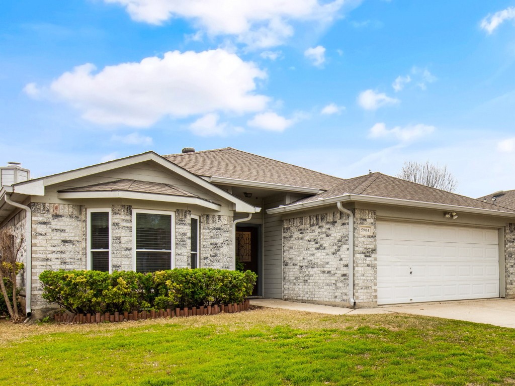 5904 Colebrook Court Arlington TX 76017