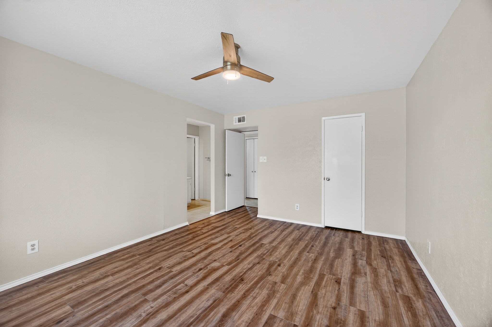 2423 Overbrook Drive Arlington TX 76014