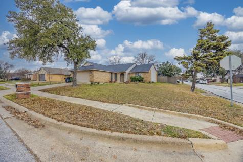 2423 Overbrook Drive Arlington TX 76014