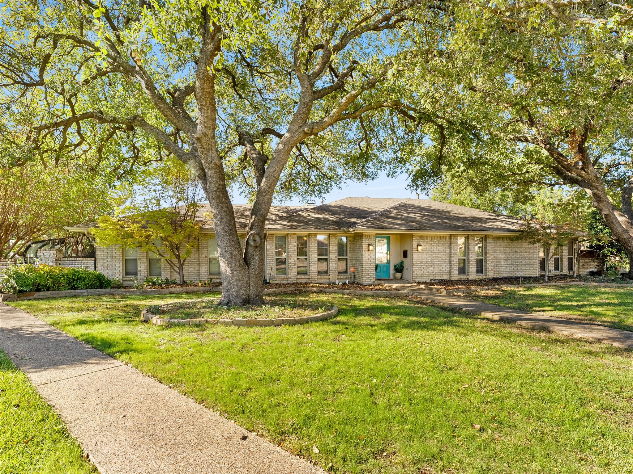 1510 Mccoy Place Carrollton TX 75006