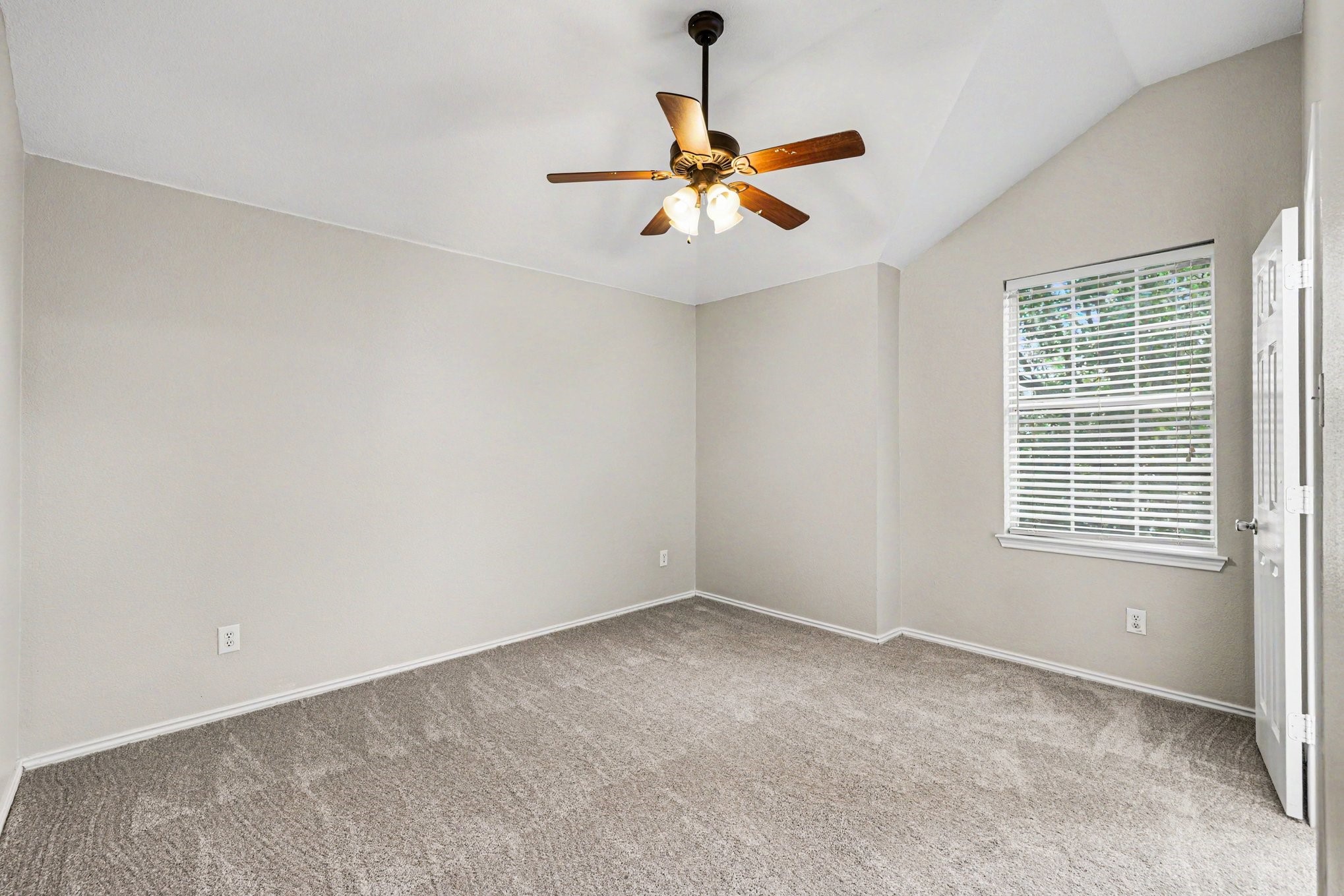 1612 Cardinal Way Aubrey TX 76227