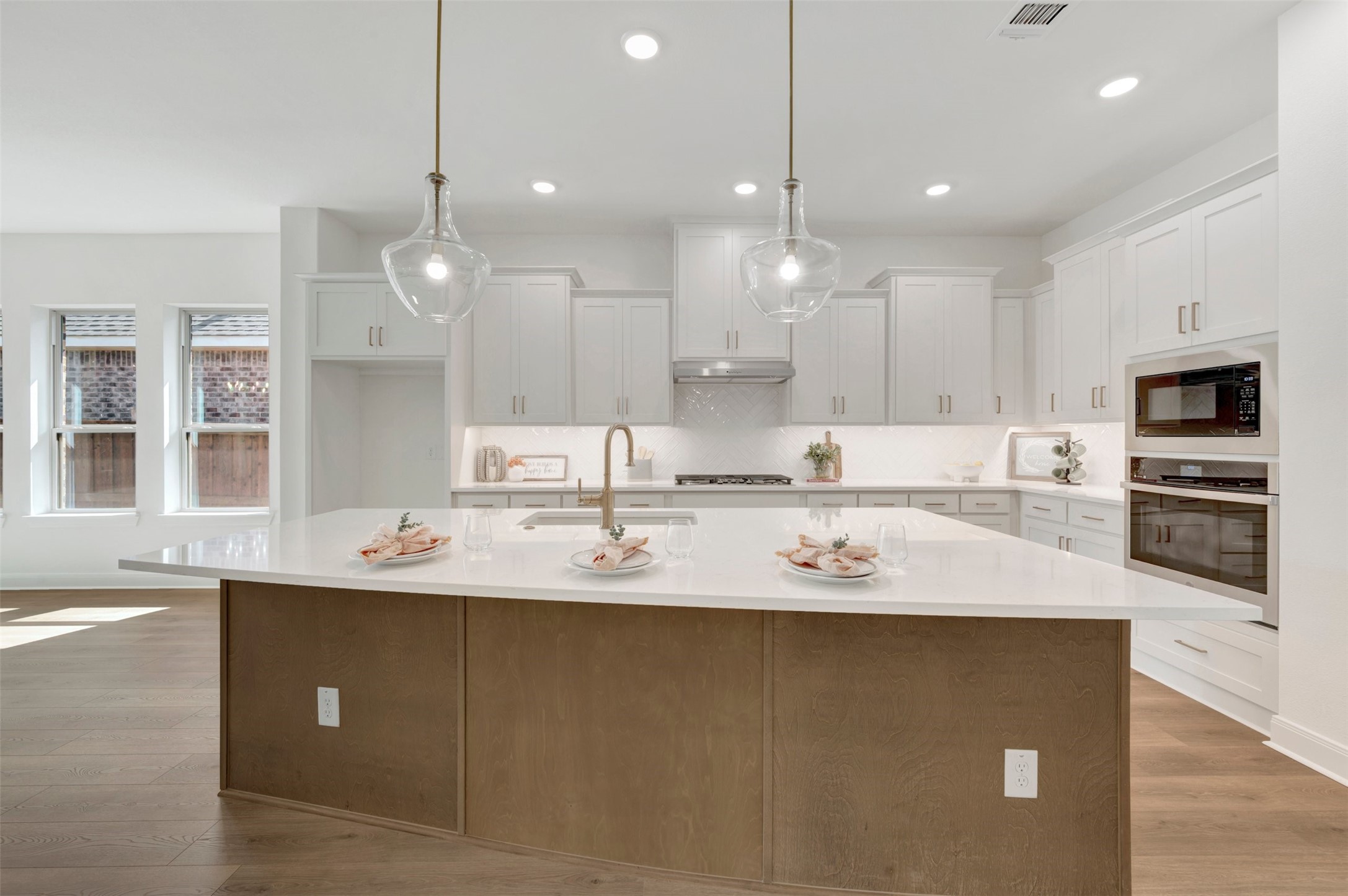 2091 Pine Grove Lane Arlington TX 76005