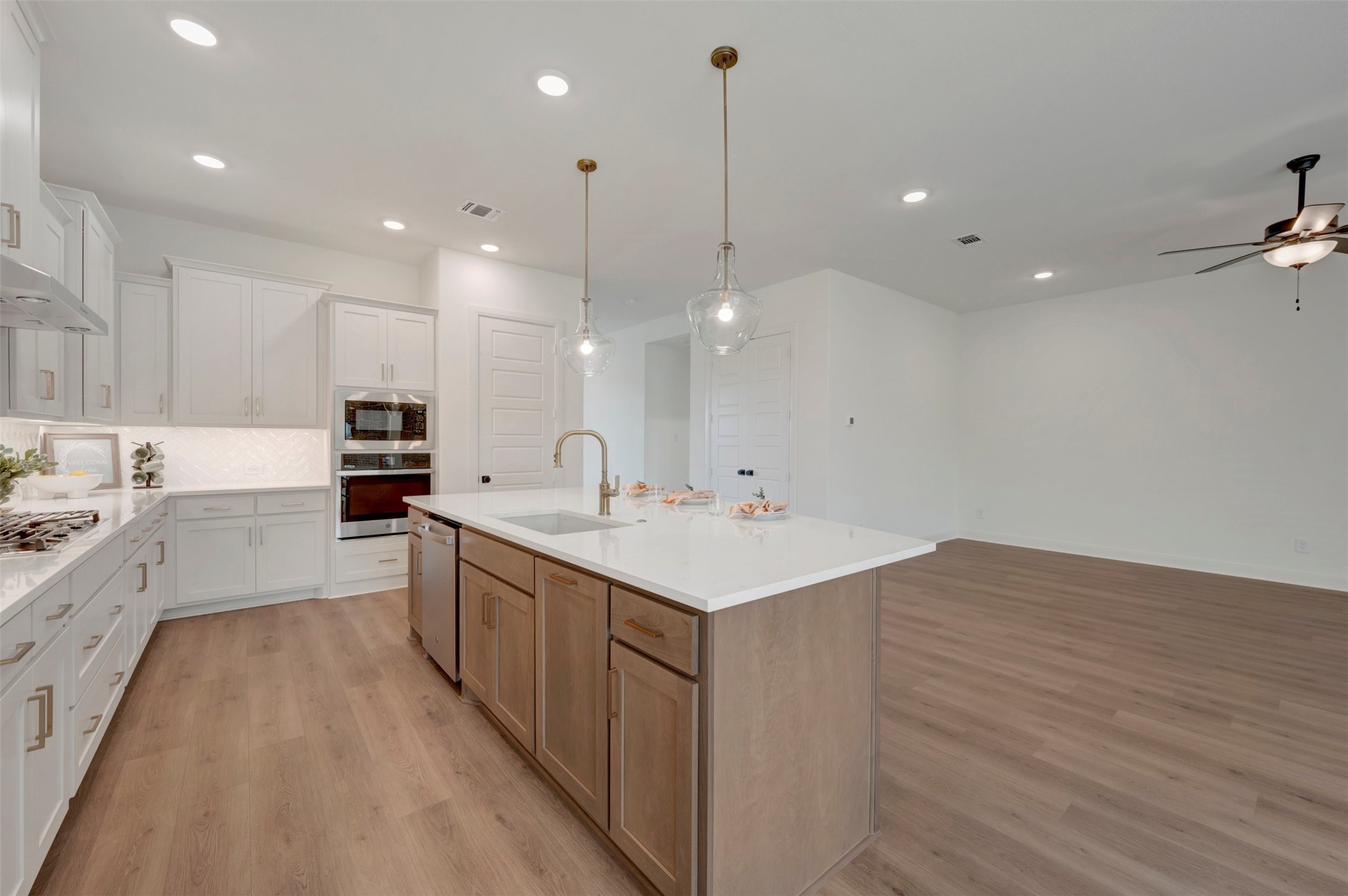2091 Pine Grove Lane Arlington TX 76005