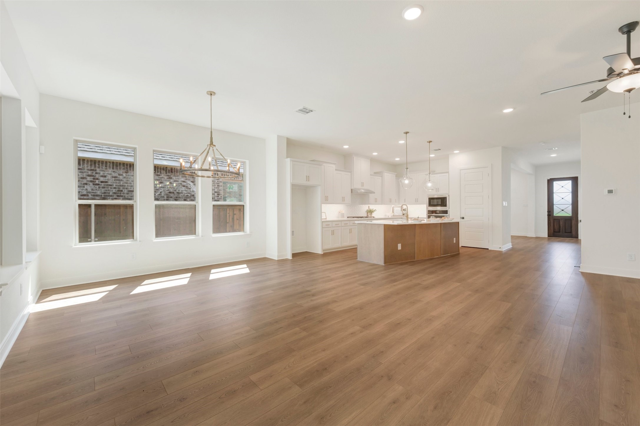 2091 Pine Grove Lane Arlington TX 76005