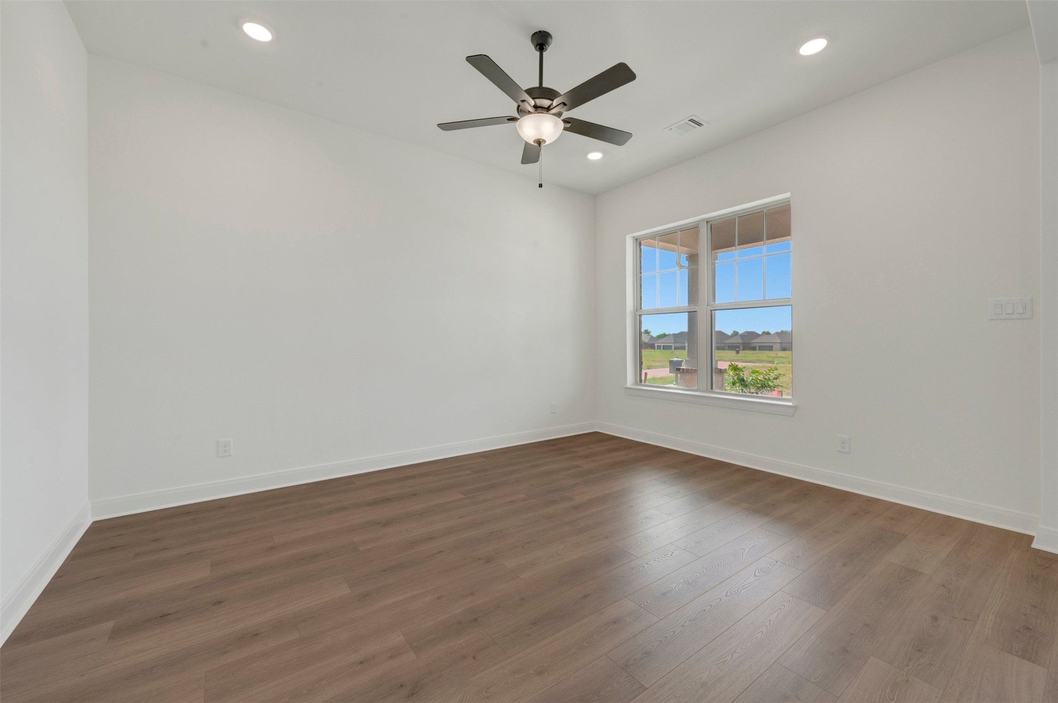 2091 Pine Grove Lane Arlington TX 76005