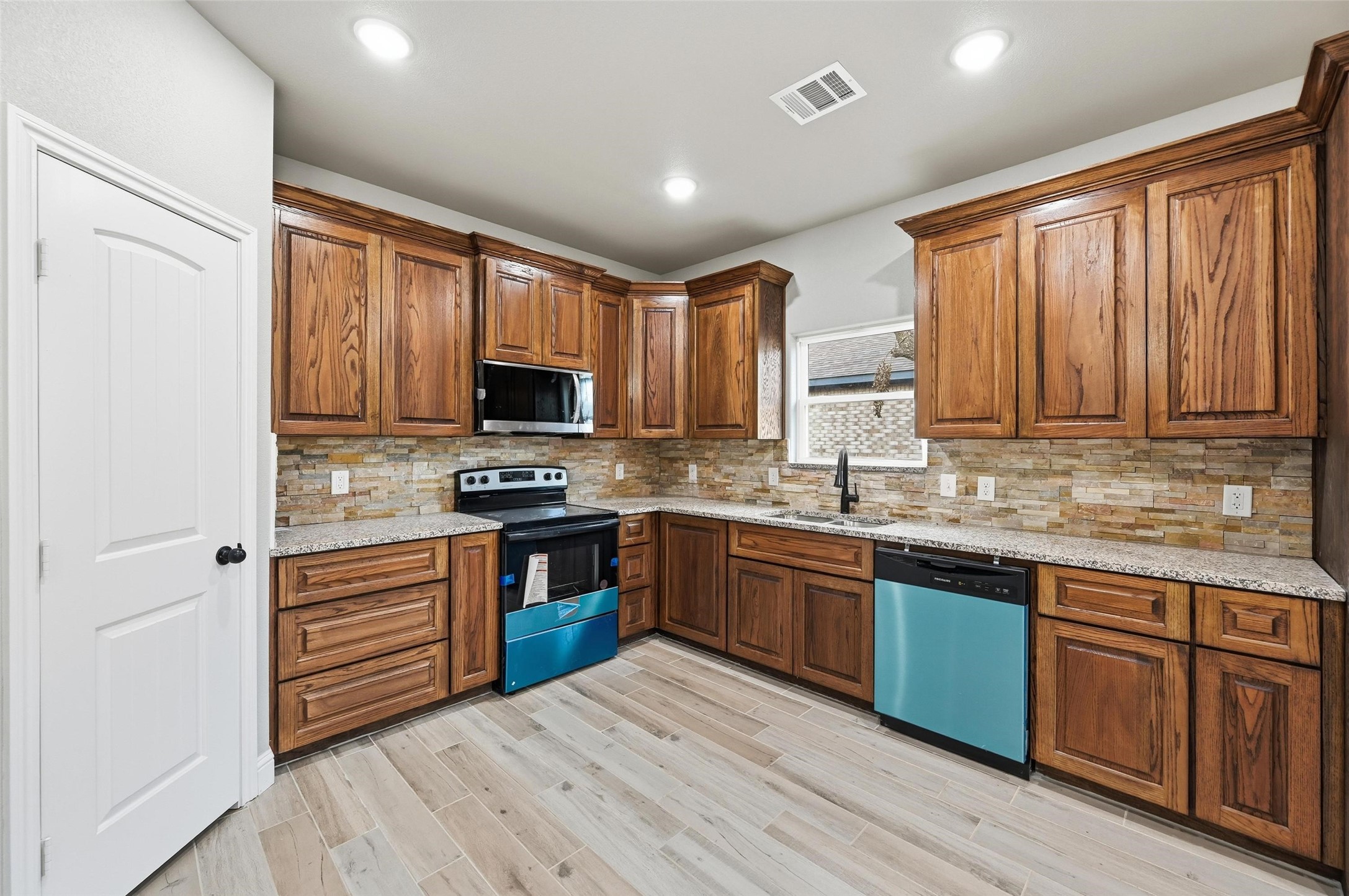 308 Lewis Street Cleburne TX 76031