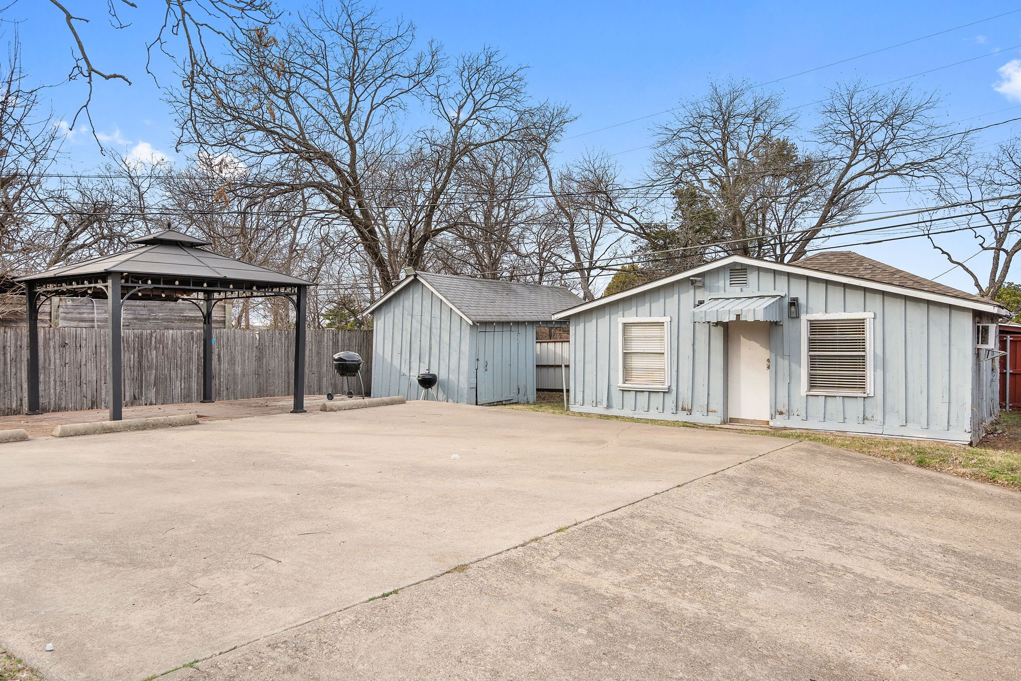 2703 Gladstone Drive Dallas TX 75211