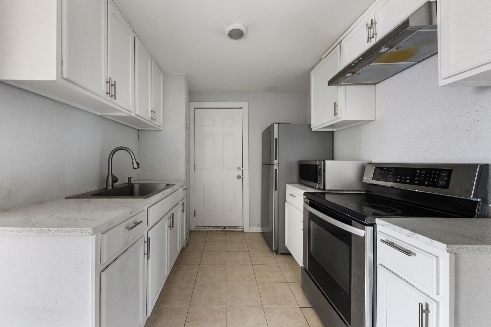 2703 Gladstone Drive Dallas TX 75211