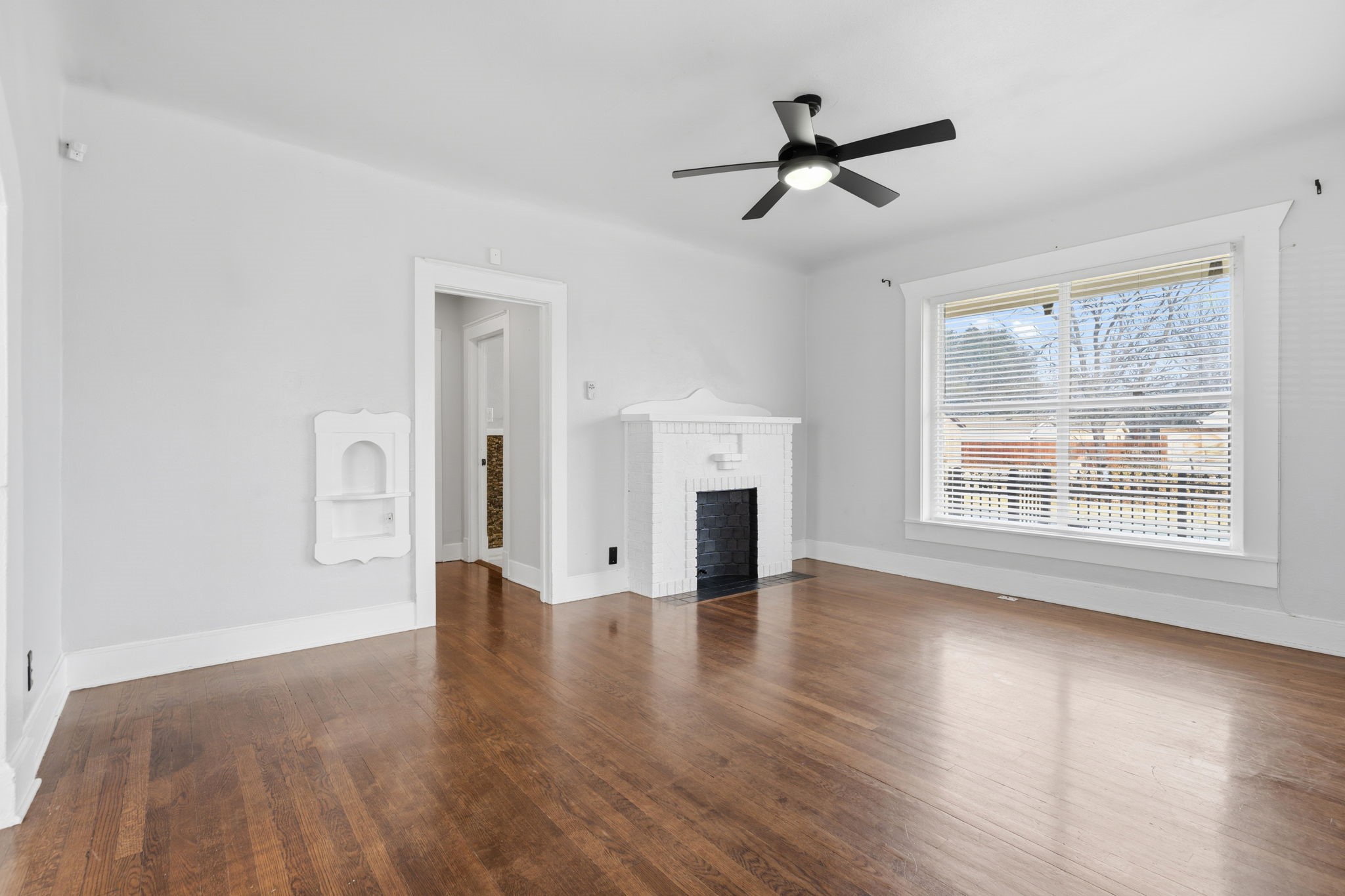 2703 Gladstone Drive Dallas TX 75211