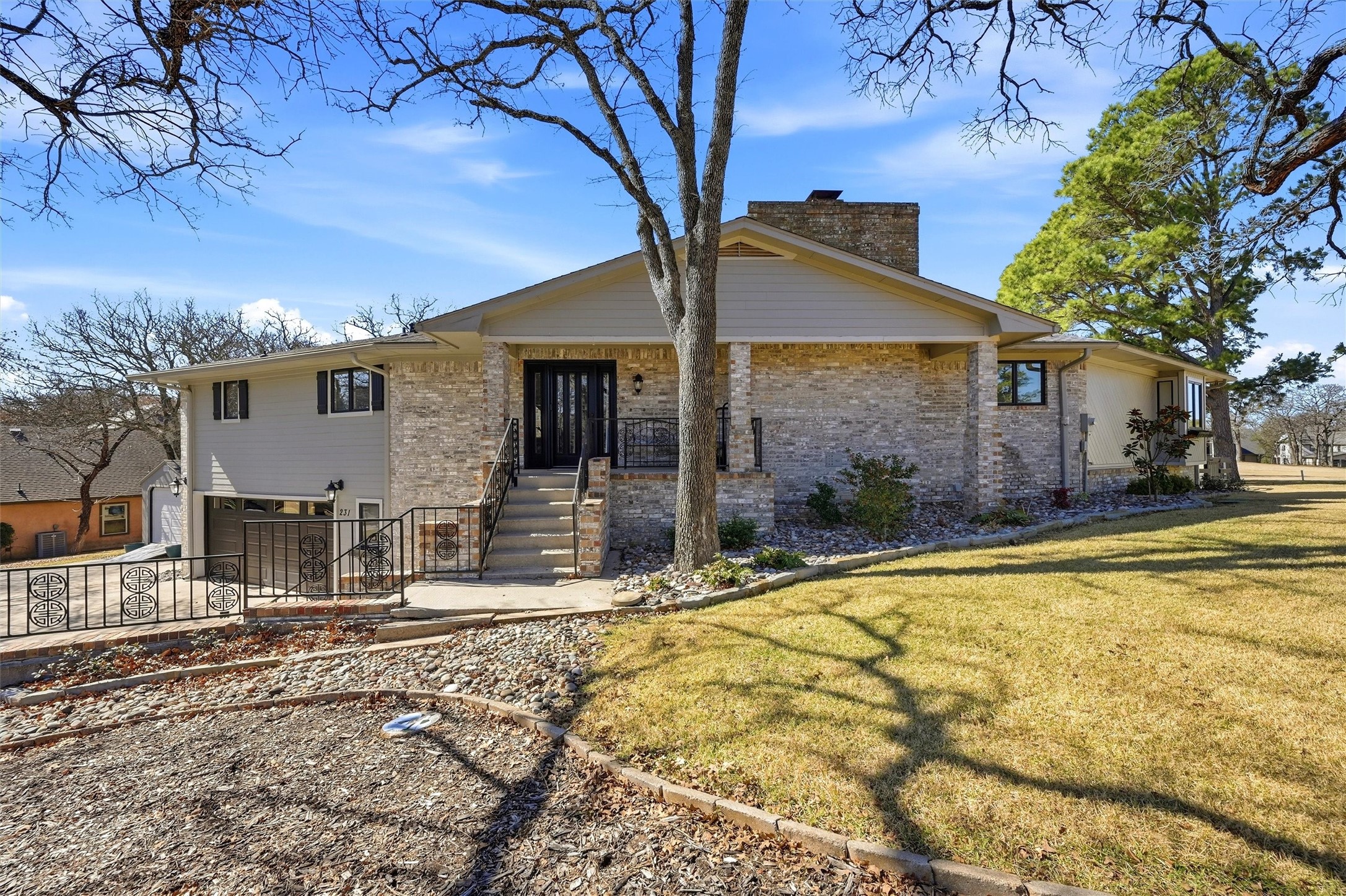 231 Cayuga Trail Lake Kiowa TX 76240