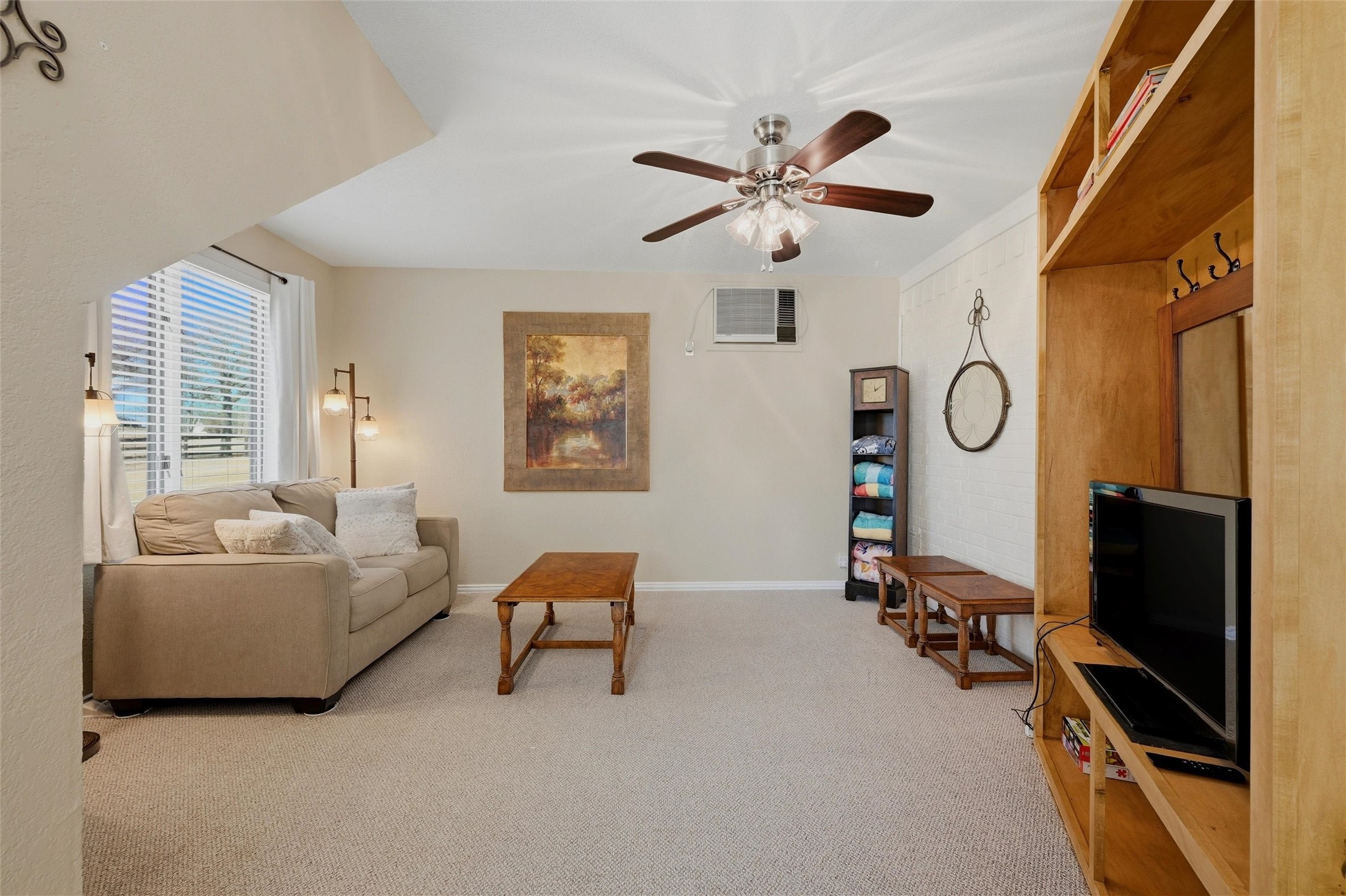231 Cayuga Trail Lake Kiowa TX 76240